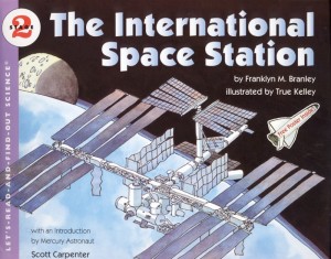 Let&#039;s Read and Find Out Science: The International Space Station, Stage 2